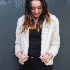 White fluffy jacket ❄️