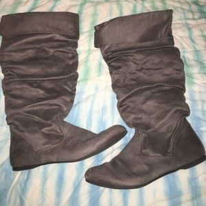 Grey candies boots from khols. Size 8