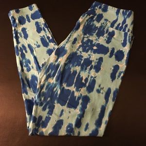 NWOT LuLaRoe OS blue tie-dye leggings