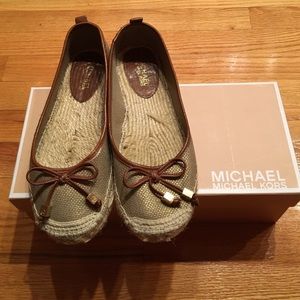 Michael Kors Canvas flat