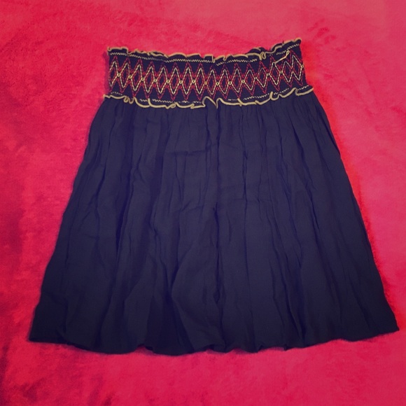 Navy flow skirt from Francesca