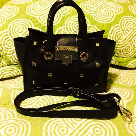 Meet your Posher, Stephanie - Picture 3 of 4