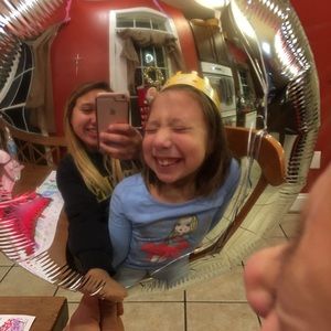 Meet your Posher, Ava