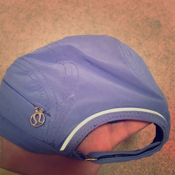 Lululemon blue hat