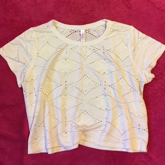 Crop top tribal style