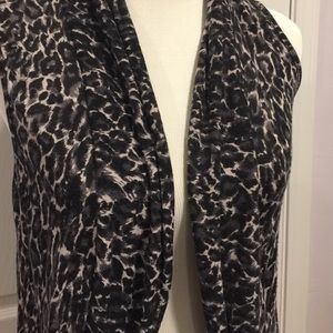 Leopard Vest, Size S, So Comfy!