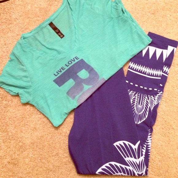 Aeropostale's Live Love Dream top and legging