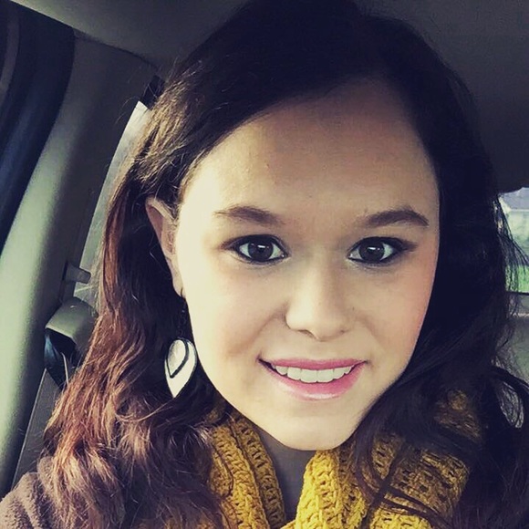 Meet your Posher, Michaela - Picture 1 of 1