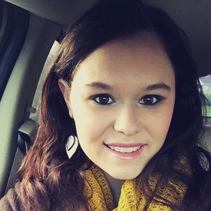 Meet your Posher, Michaela