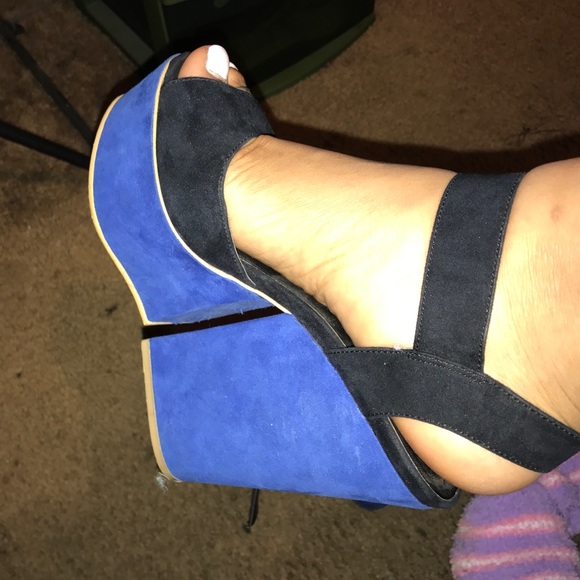 Forever 21 suede blue & black heels! - Picture 3 of 3
