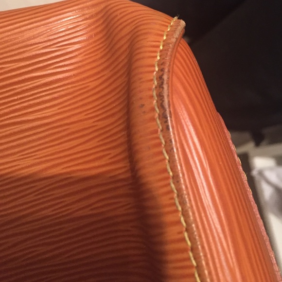 Louis Vuitton - Picture 4 of 4