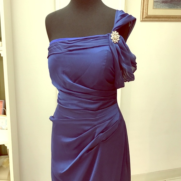 Electric blue one should gown - Picture 1 of 4