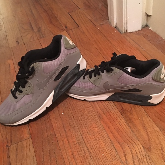 Men's Nike Air Max's.