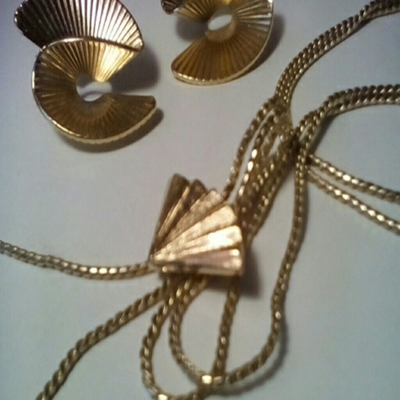 Jewelry Set - Picture 4 of 5