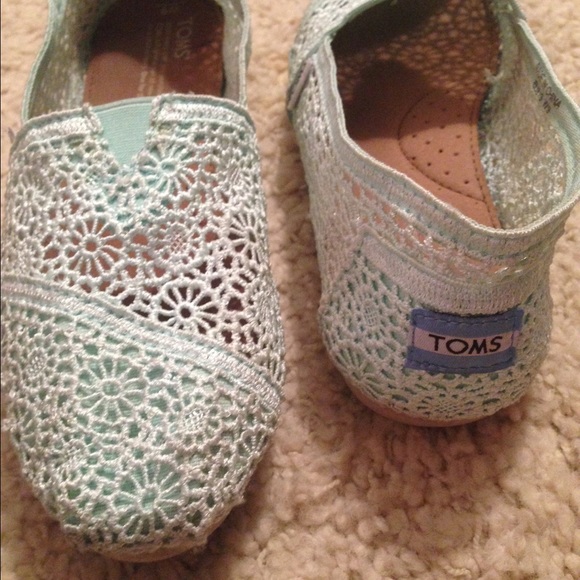 TOMS mint crochet classics sz 9