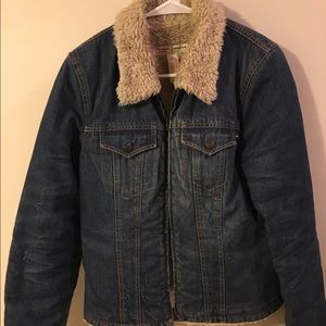 Abercrombie & Fitch denim jacket w Sherpa lining