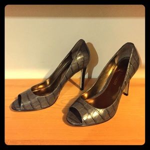 Enzo Angiolini Peep Toe Textured Heels