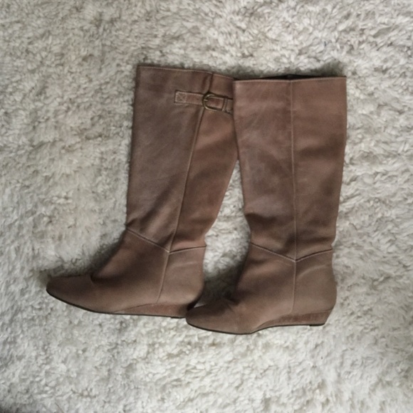 Steve Madden Intyce boots size 6