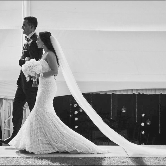 Meet your Posher, Danielle - Picture 3 of 5