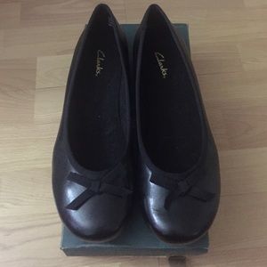 Clarks 7M Ayre flats