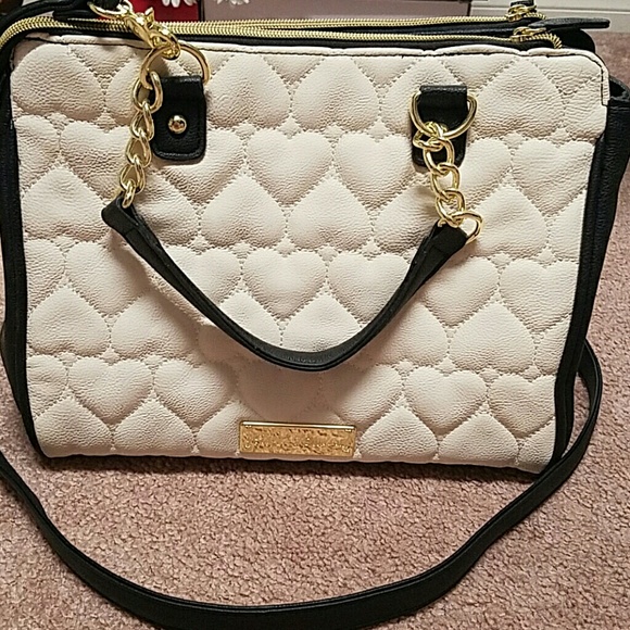 White heart betsey bag NWOT