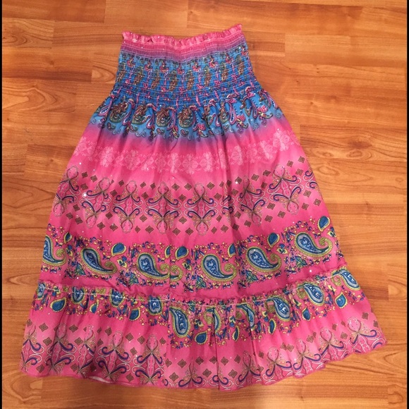 *DONATING SOON* Girl's strapless dress; size 10/12