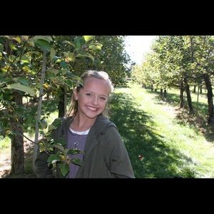 Meet your Posher, Emily