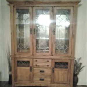 Solid Wood China Cabinet.  Brand New Condition.