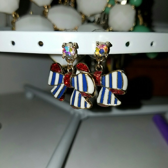 Betsey Johnson bow earrings