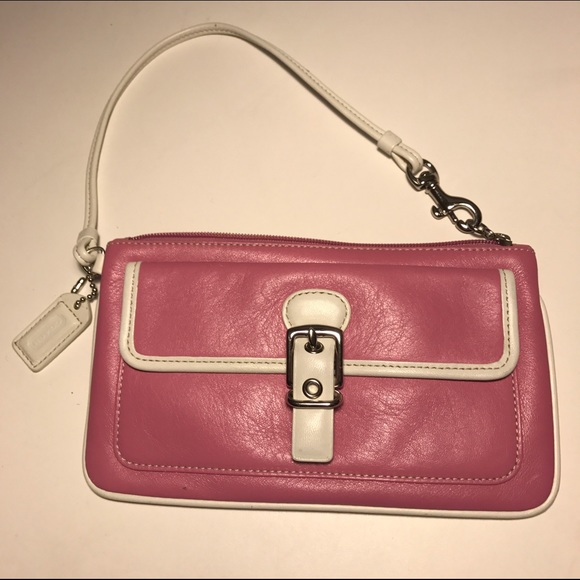 Pink authentic coach wristlet perfect condition