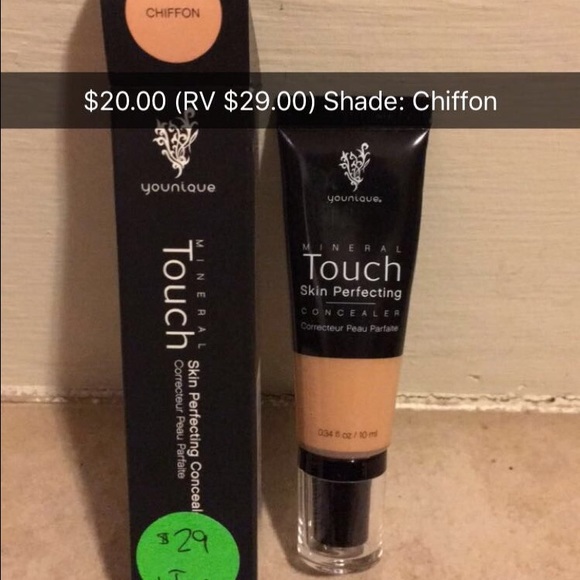 Younique mineral touch concealer: Chiffon