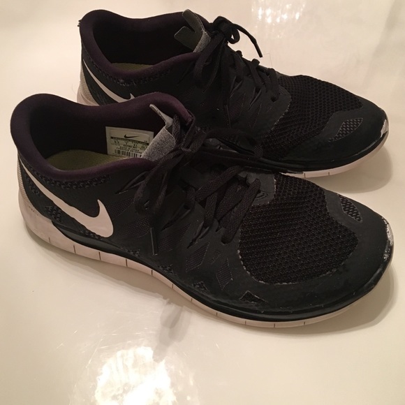Nike black and white running sneakers