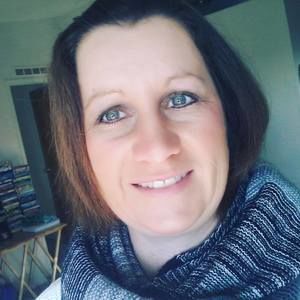 Meet your Posher, Crystal