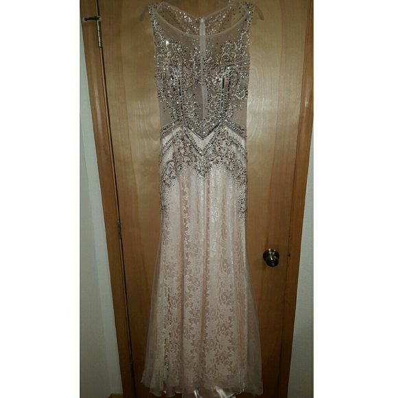 Lace PROM DRESS