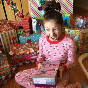 Meet your Posher, Crystal