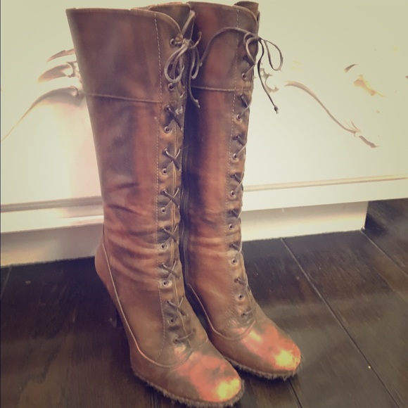Gianni Bini brown lace up boot size 8