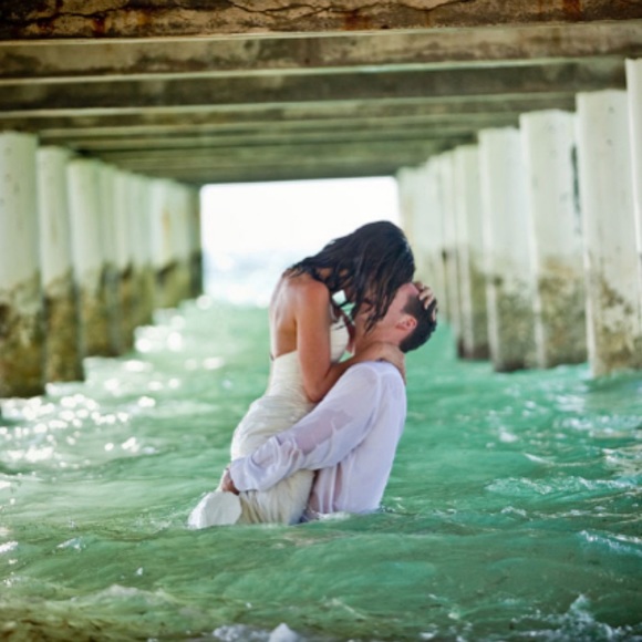 ❌❌❌❌ Trash the dress?!?! - Picture 3 of 8