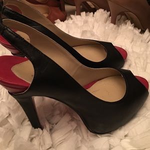 Super cute, sling back, platform, 4" heel height.