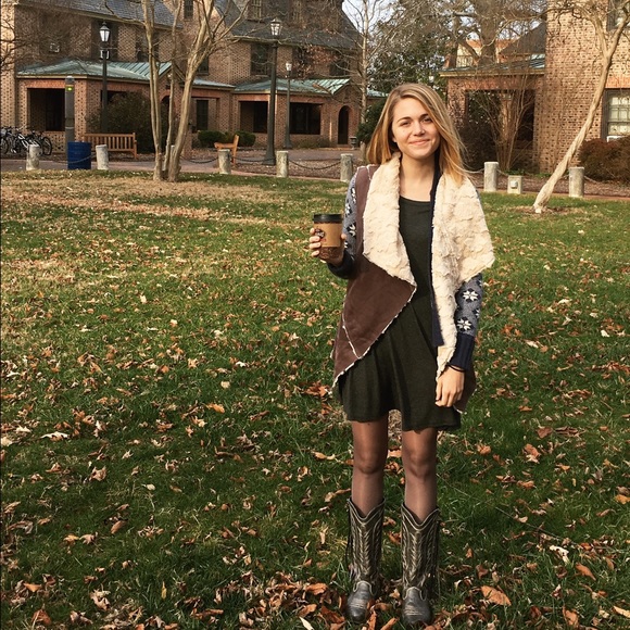 Meet your Posher, Samantha - Picture 2 of 4