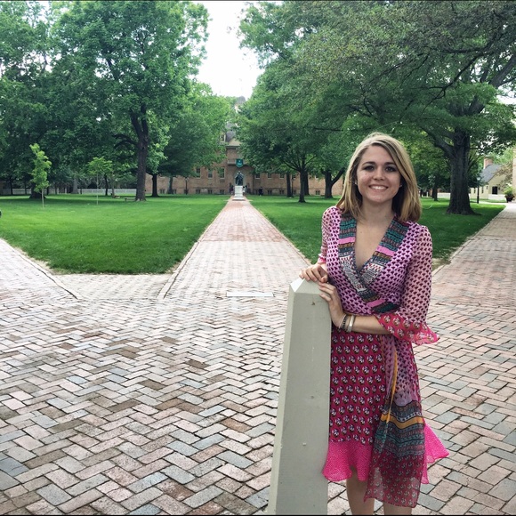 Meet your Posher, Samantha - Picture 4 of 4