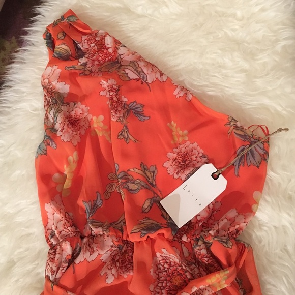 Floral maxi Dress NWT - Picture 4 of 4