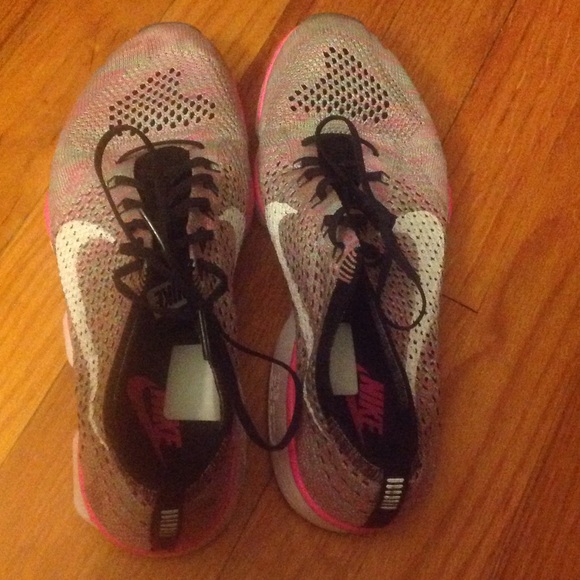 Women's Nike flyknit zoom agility