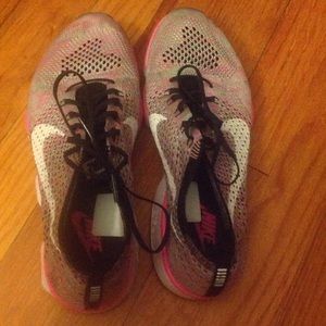 Women's Nike flyknit zoom agility