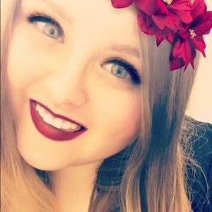 Meet your Posher, Makayla