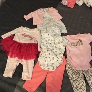 Lot of baby outfits size 0-3 months