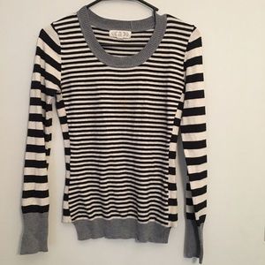 📣 FINAL PRICE DROP 📣 Striped Sweater