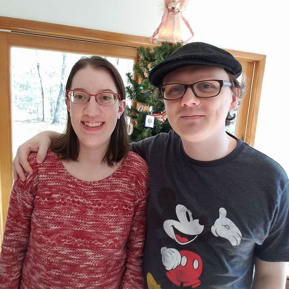 Meet your Posher, Jessica - Picture 2 of 2