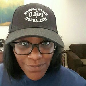 Meet your Posher, Simone