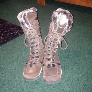 Sketchers fur lined boots