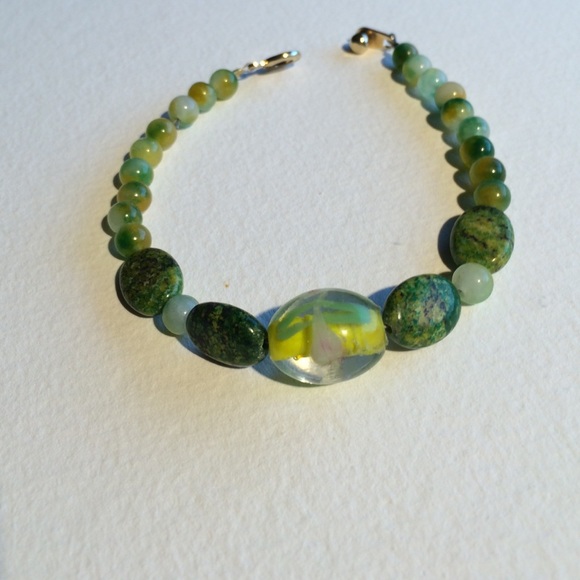 Glass and natural stone bracelet - Picture 3 of 4